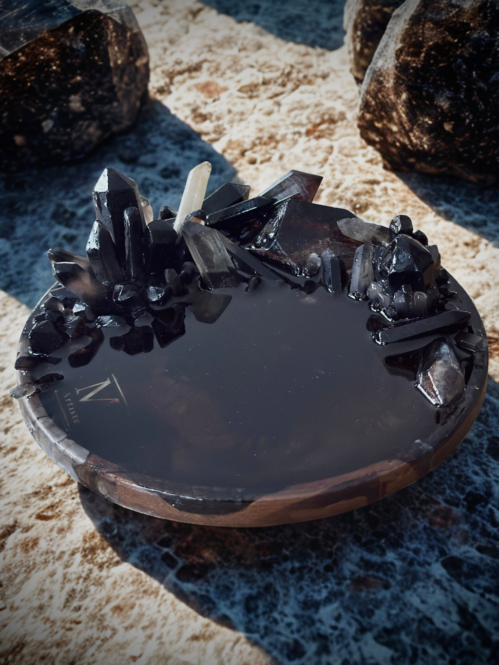 Plateau rituel en résine/Obsidienne & quartz fumé (6,5 po) | Pièce unique